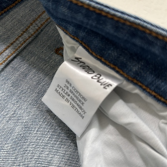 Studio Blue Mid Rise Cropped Relaxed Skinny Jeans - Picture 6 of 7